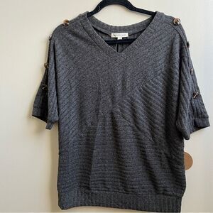 NWT Parallel Skies Gray short sleeve sweater Size Medium
